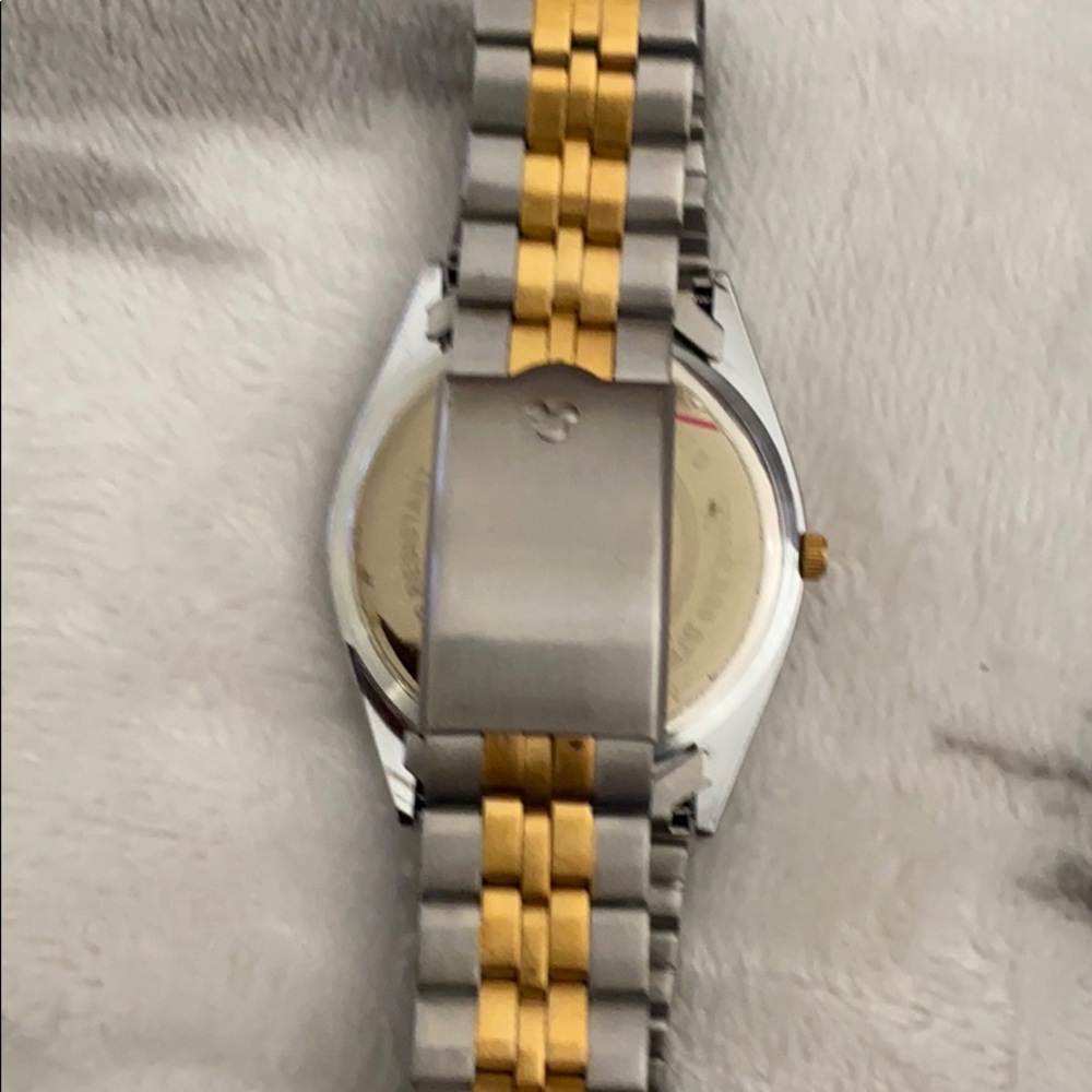 Watch - Picture 3 of 3